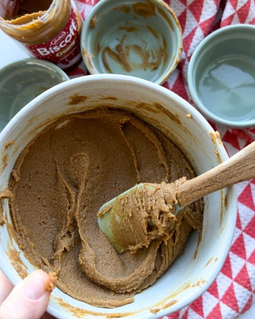 Biscoff Cinnamon Roll filling in a bowl.